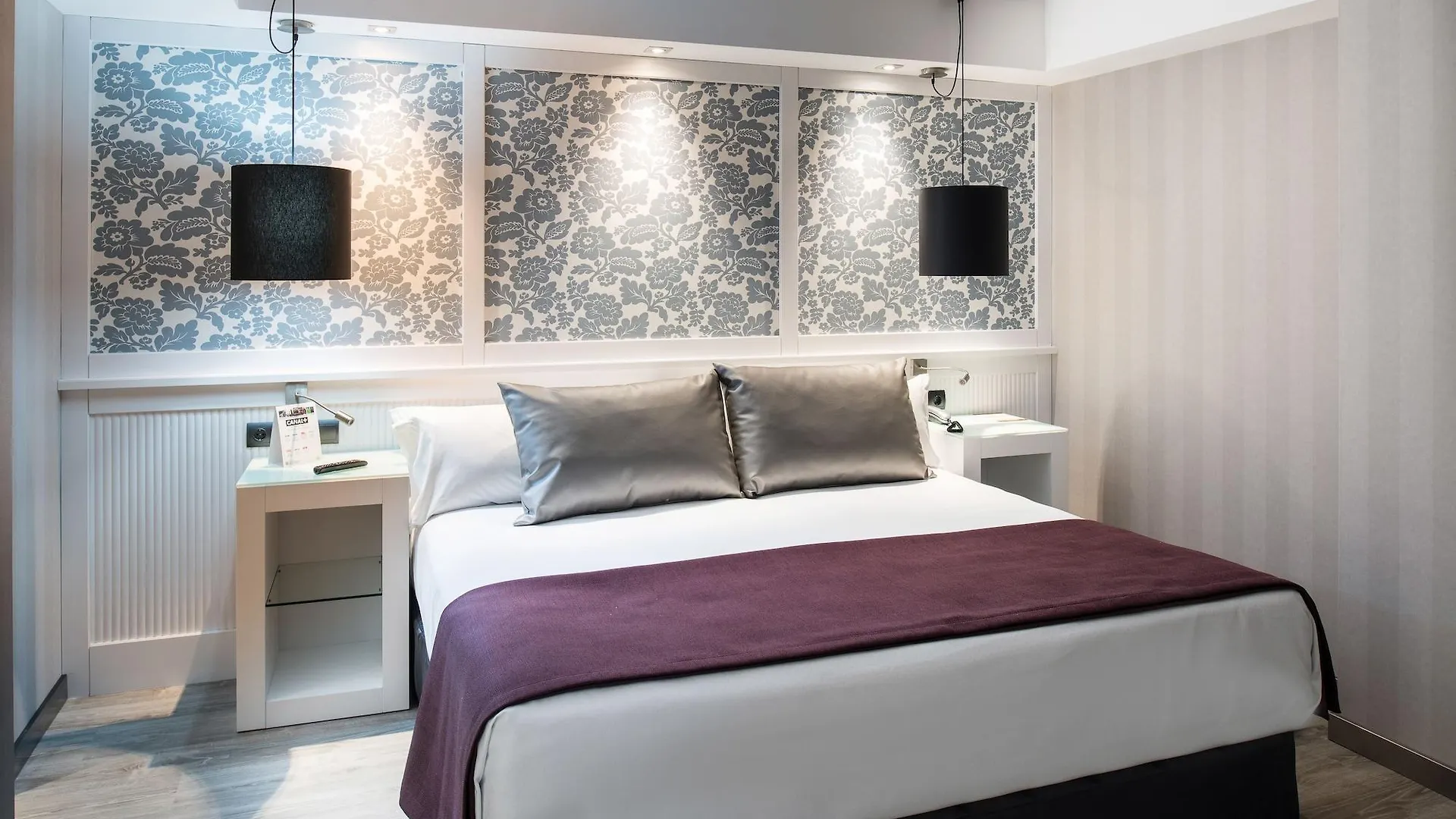 Catalonia Roma Hotel Barcelona