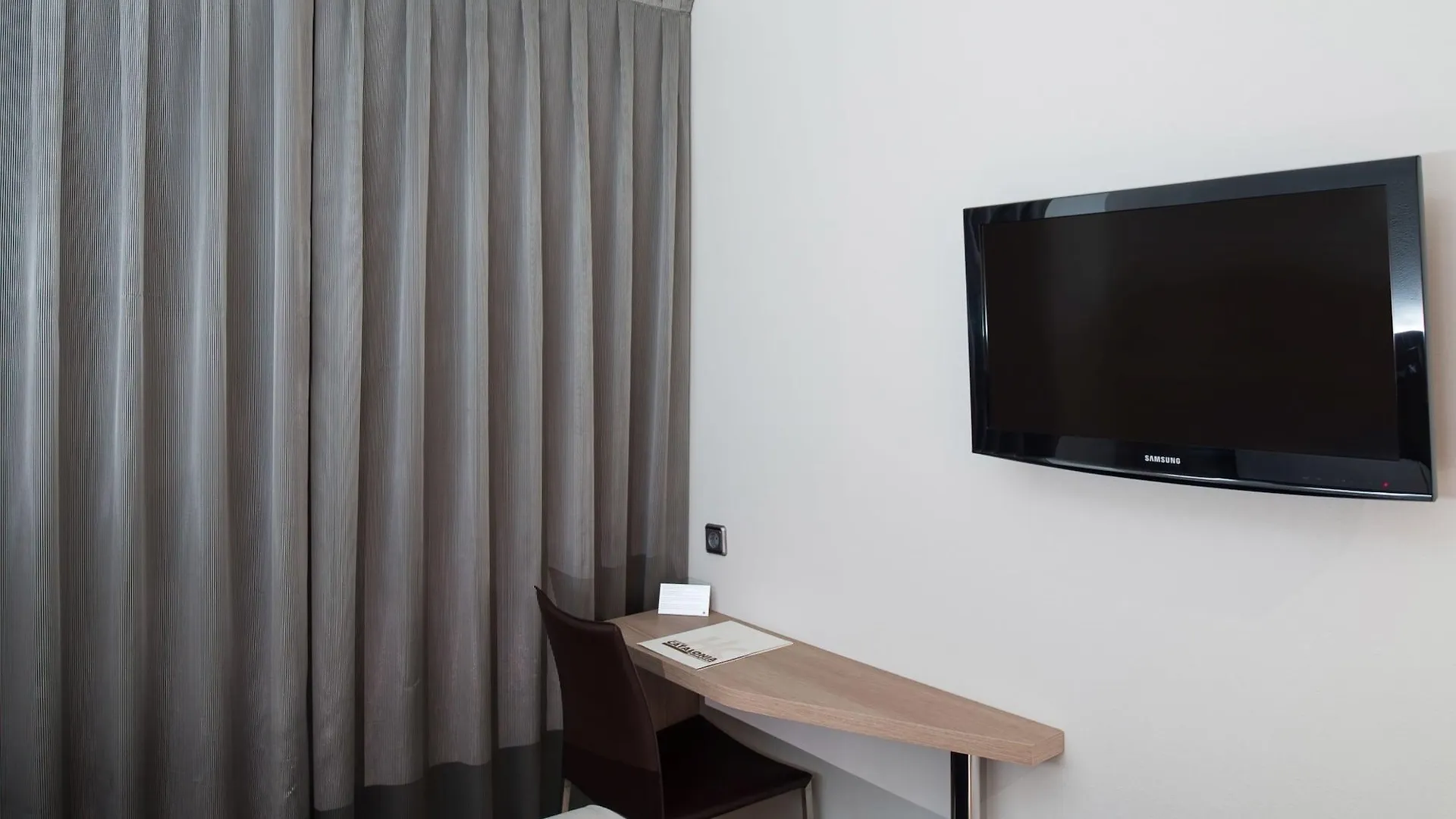 ***  Hotel Catalonia Roma Barcelona Hiszpania