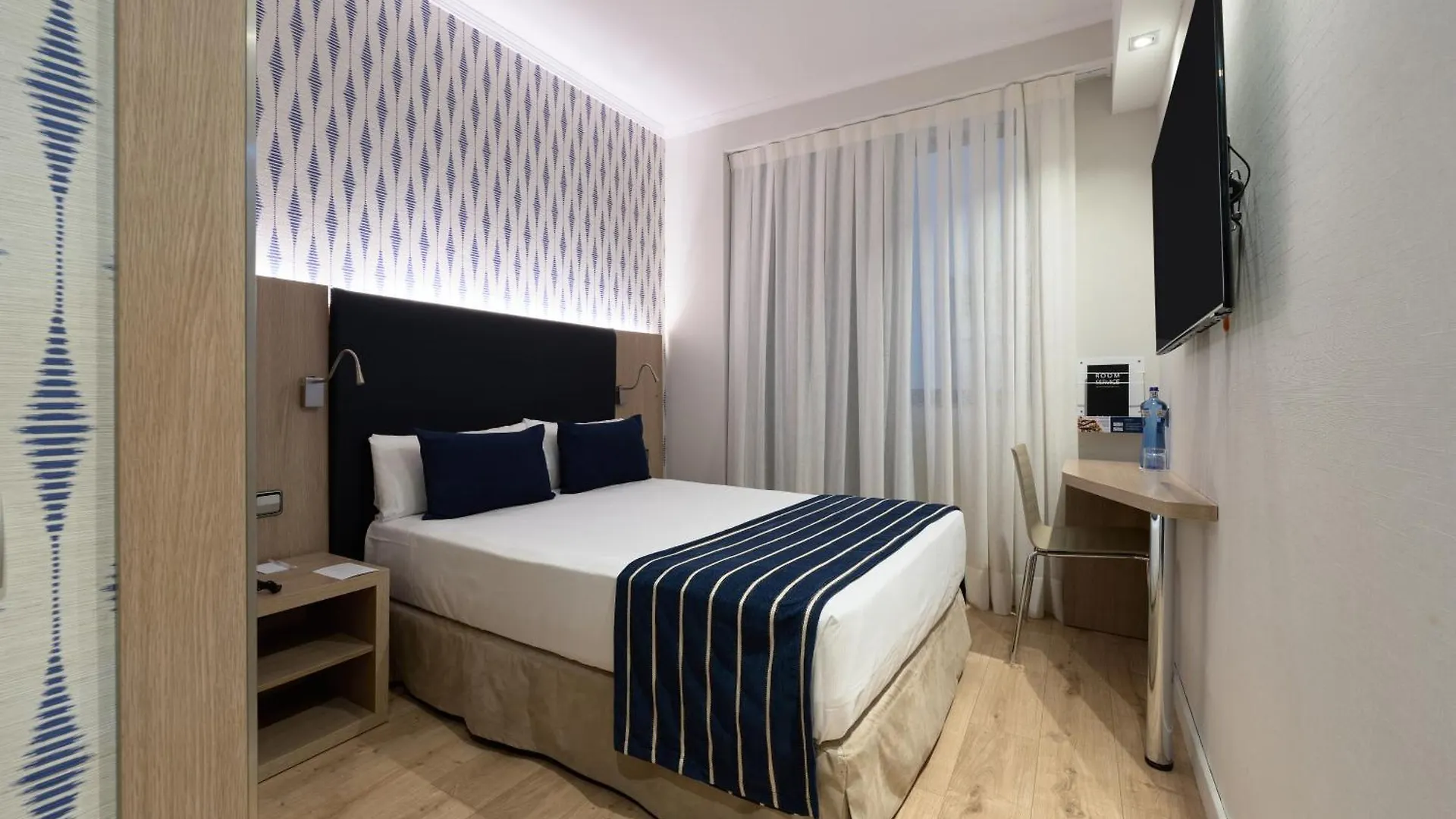 Hotel Catalonia Roma Barcelona 3*,  Hiszpania